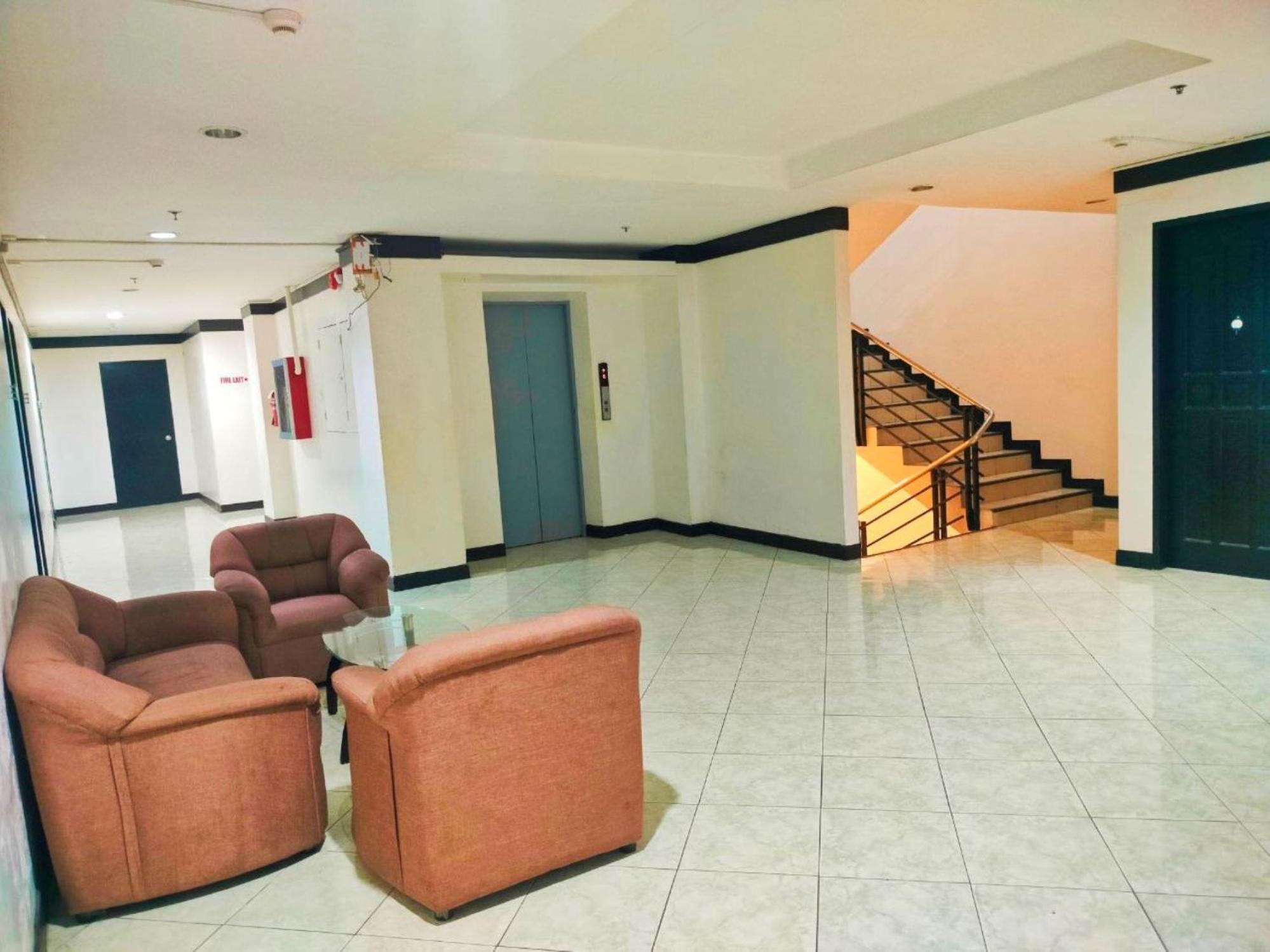 Check Inn Hotel Dumaguete City By Reddoorz Esterno foto