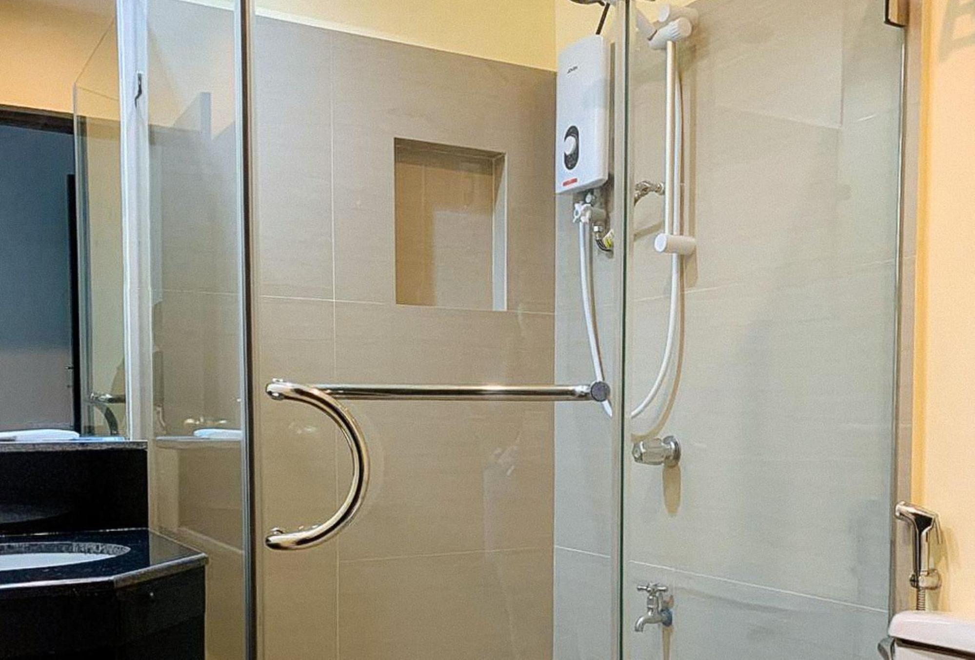 Check Inn Hotel Dumaguete City By Reddoorz Esterno foto
